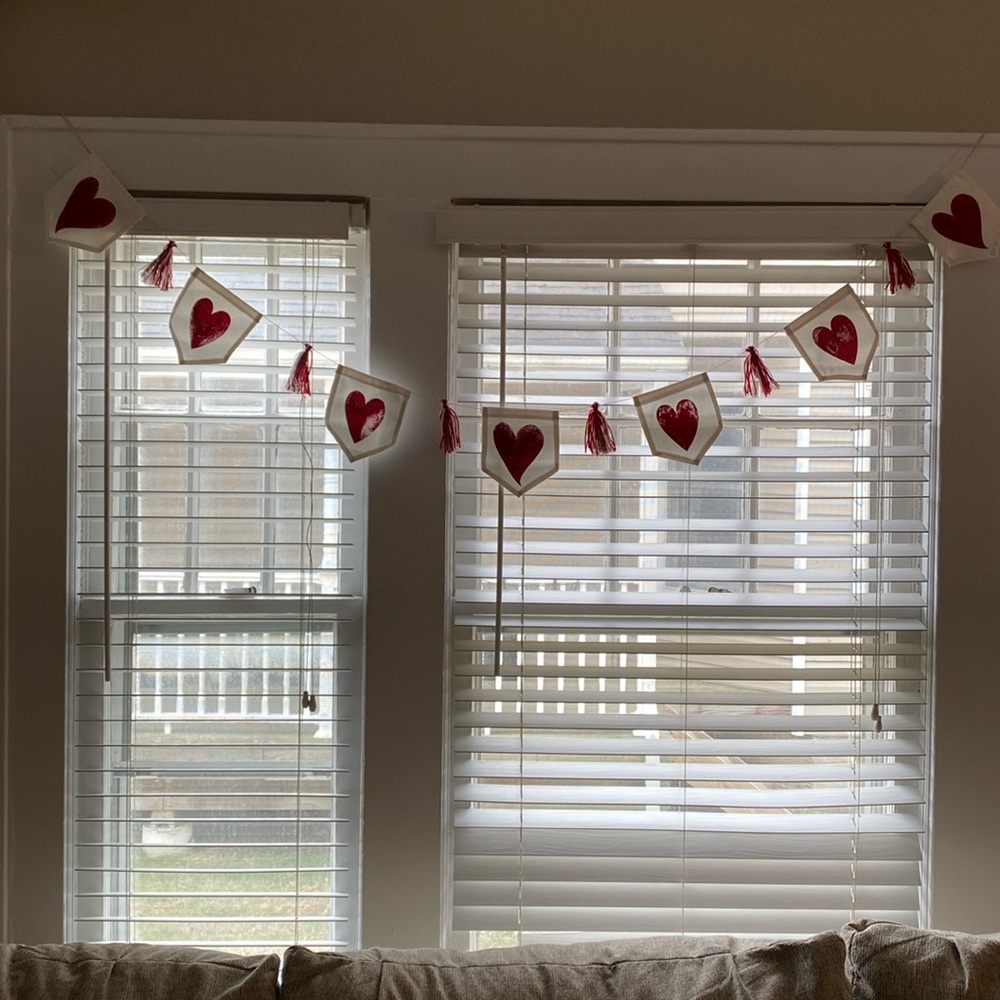 Pottery Barn Kids Heart Garland Practically New Smoke Free Home